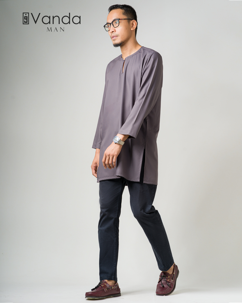 Hanafi-Adam-Grey0013-1000×800