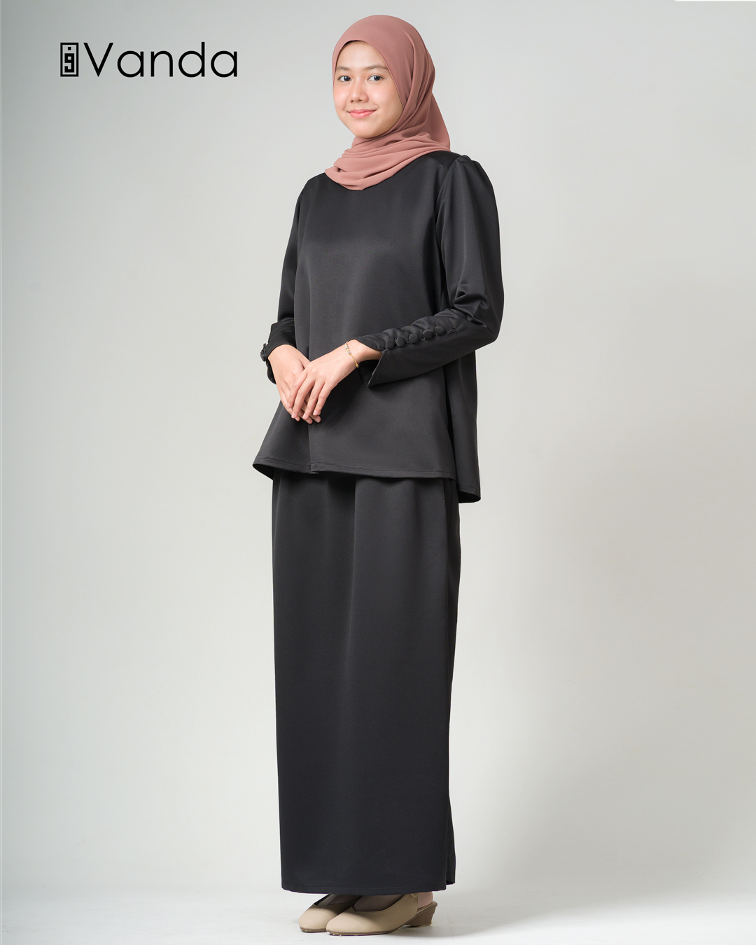 Leen-Kurung-Button-Black0022