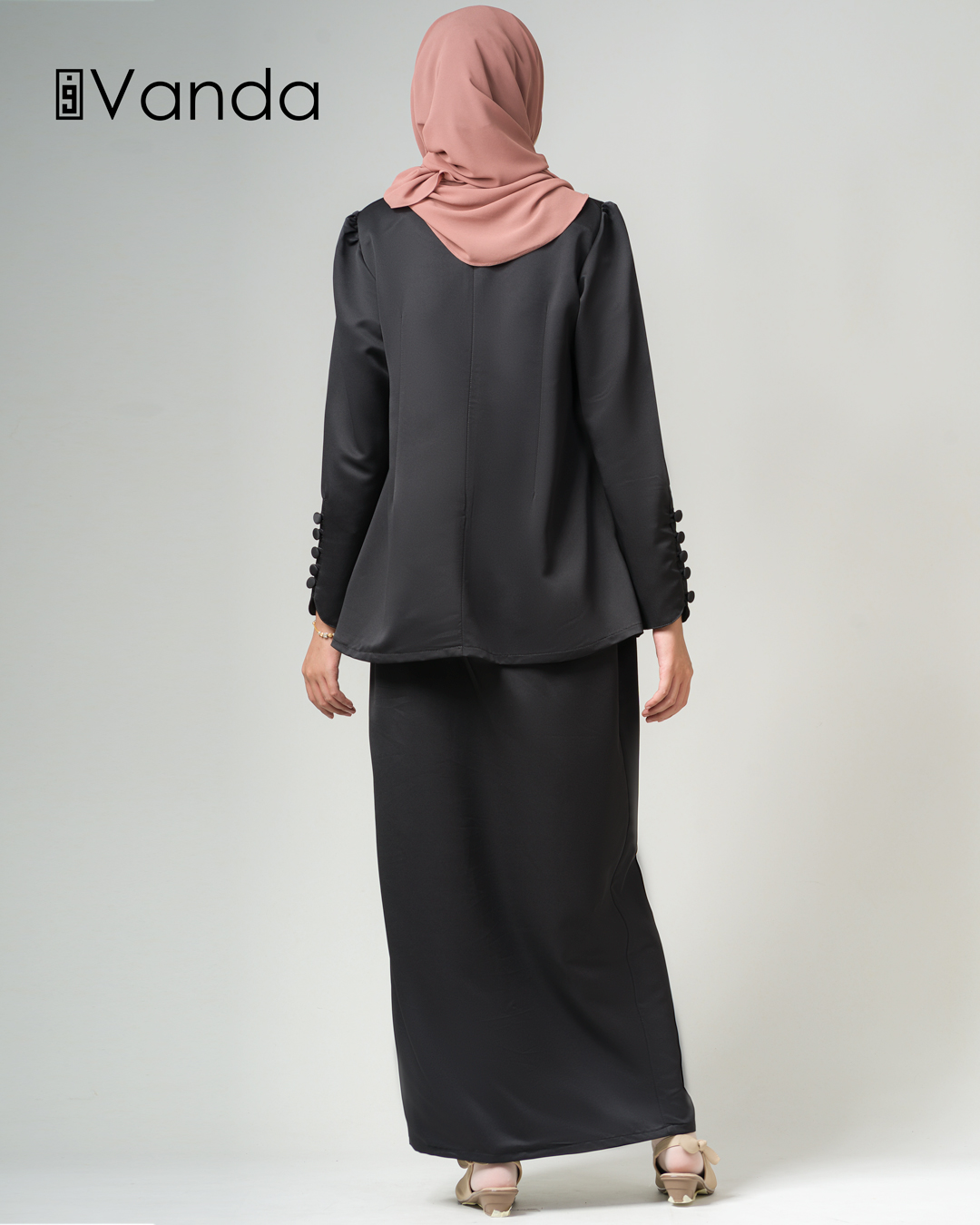 Leen-Kurung-Button-Black0042